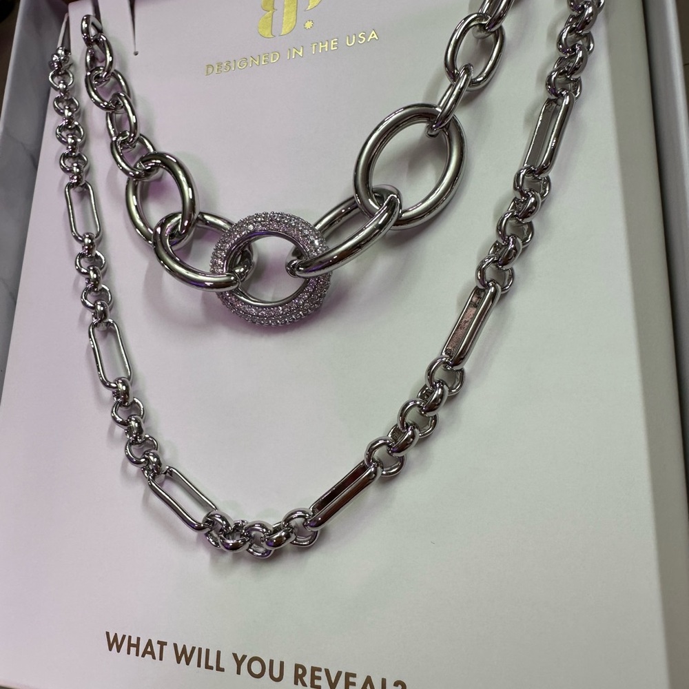 We Love A Diverse Queen Luxe Layer 2025 Necklace - Picture 3 of 6